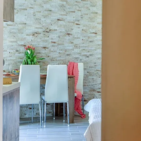 Renas Cosy Apartment *
